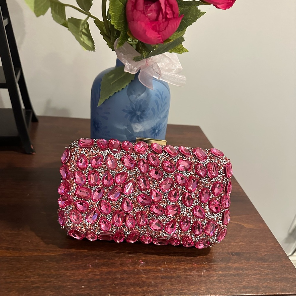 Pretty in “Hot pink” Milisente crystal gemstone/Rhinestone clutch ~ evening bag